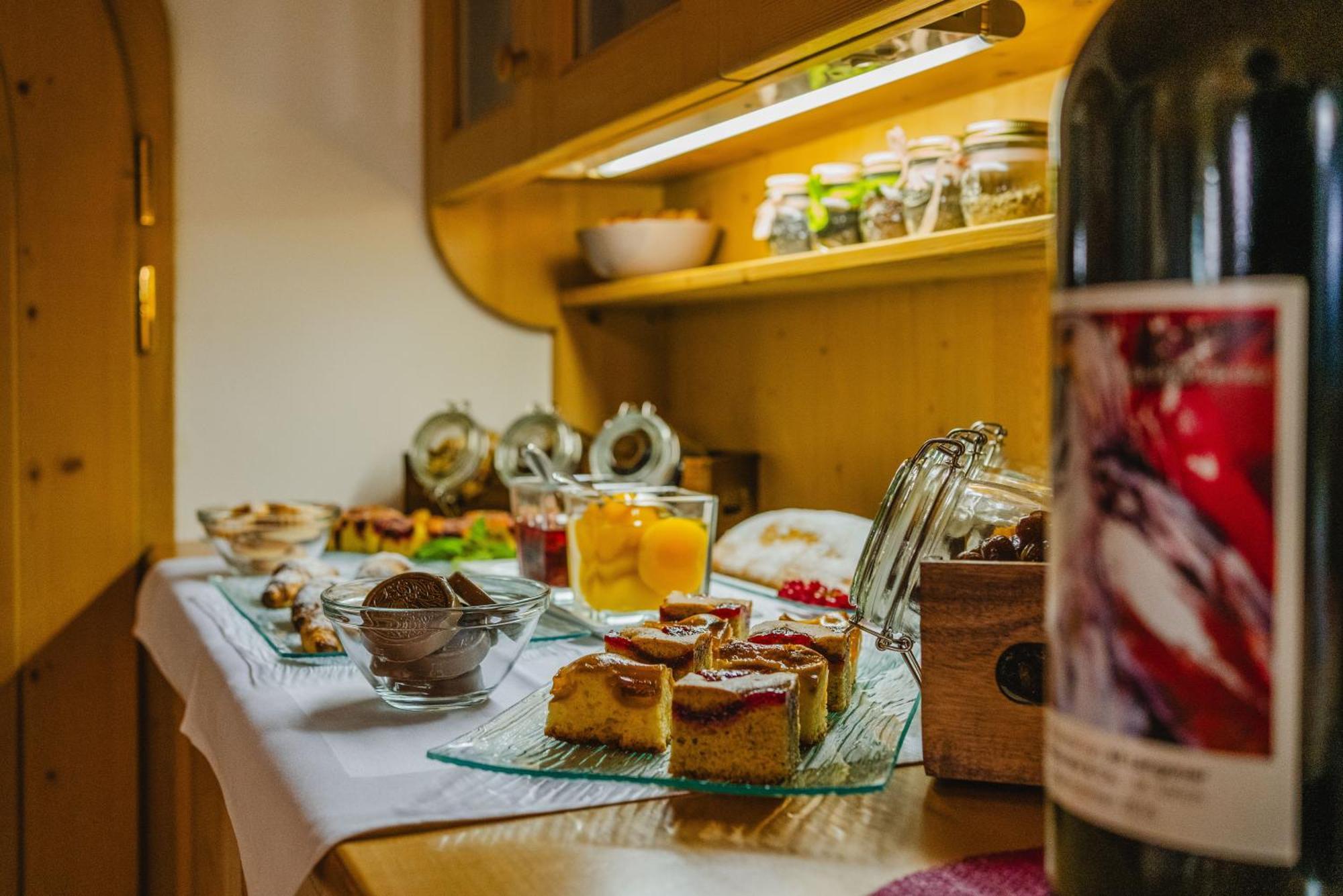 Garni Hotel Belalp Santa Cristina Val Gardena 외부 사진
