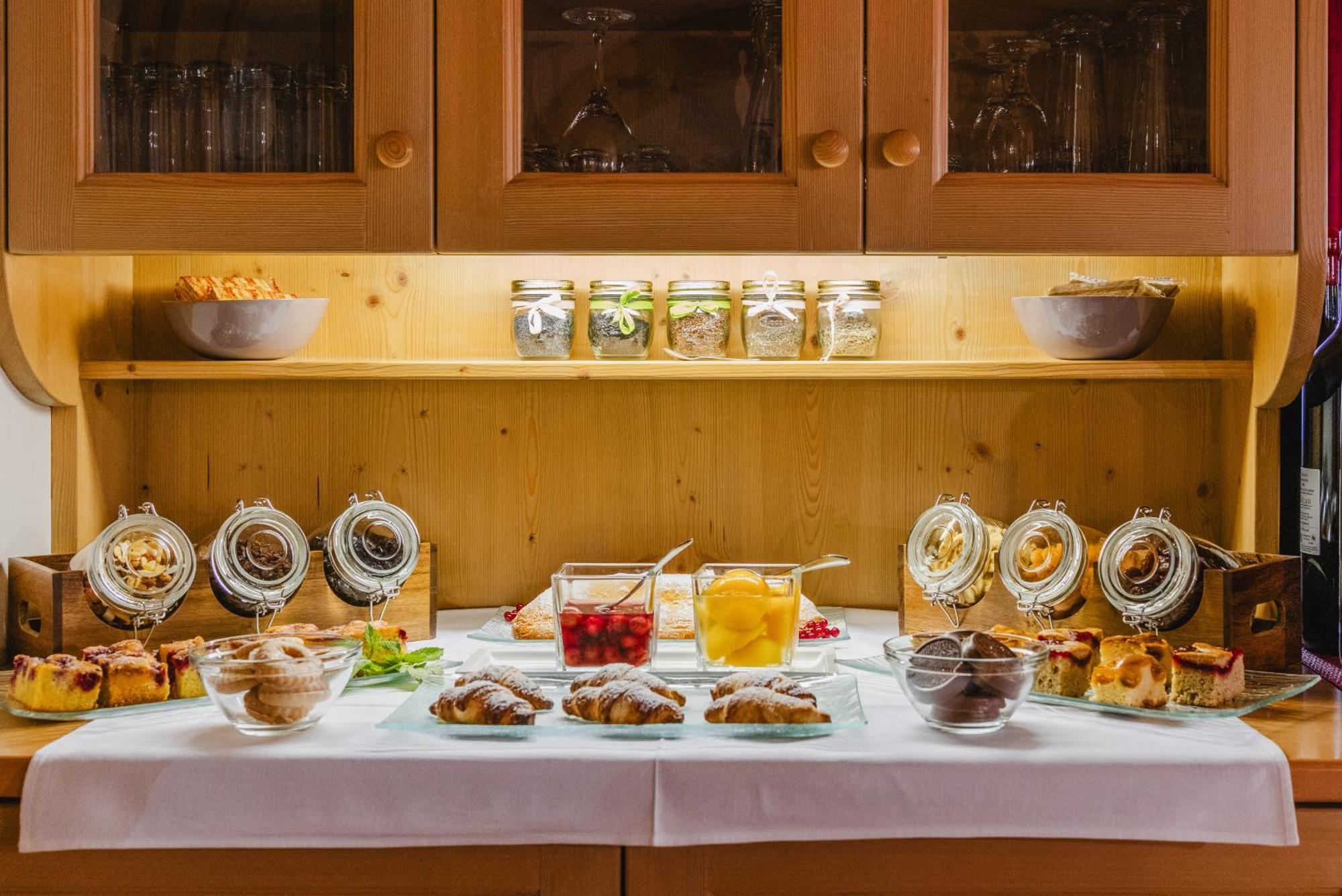 Garni Hotel Belalp Santa Cristina Val Gardena 외부 사진