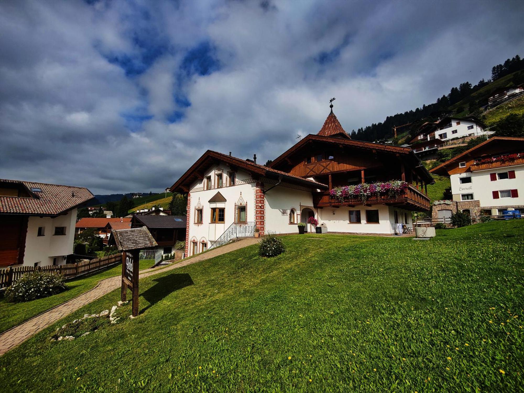 Garni Hotel Belalp Santa Cristina Val Gardena 외부 사진
